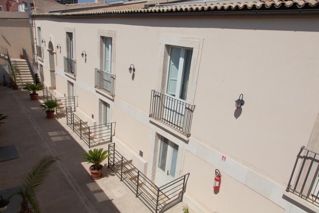 Boutique Hotel Molo S Lucia Syracuse Esterno foto