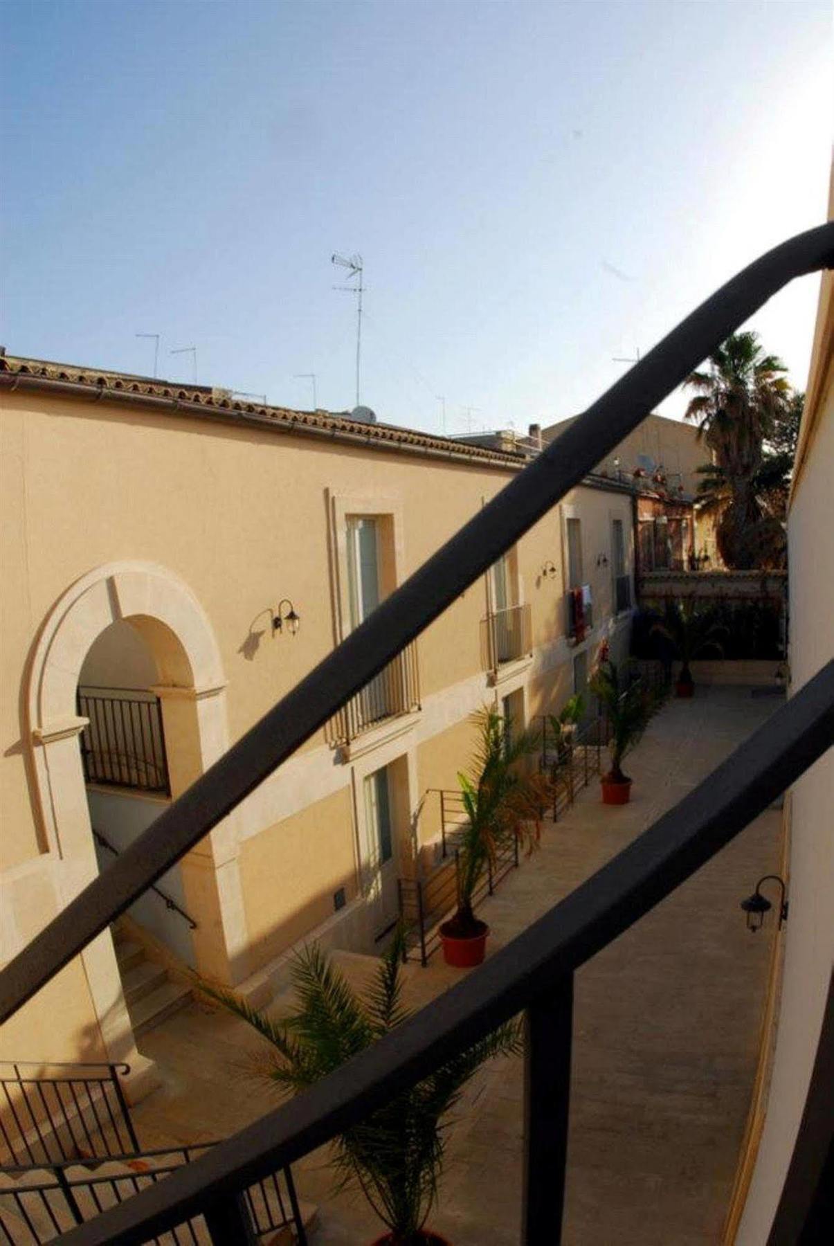 Boutique Hotel Molo S Lucia Syracuse Esterno foto