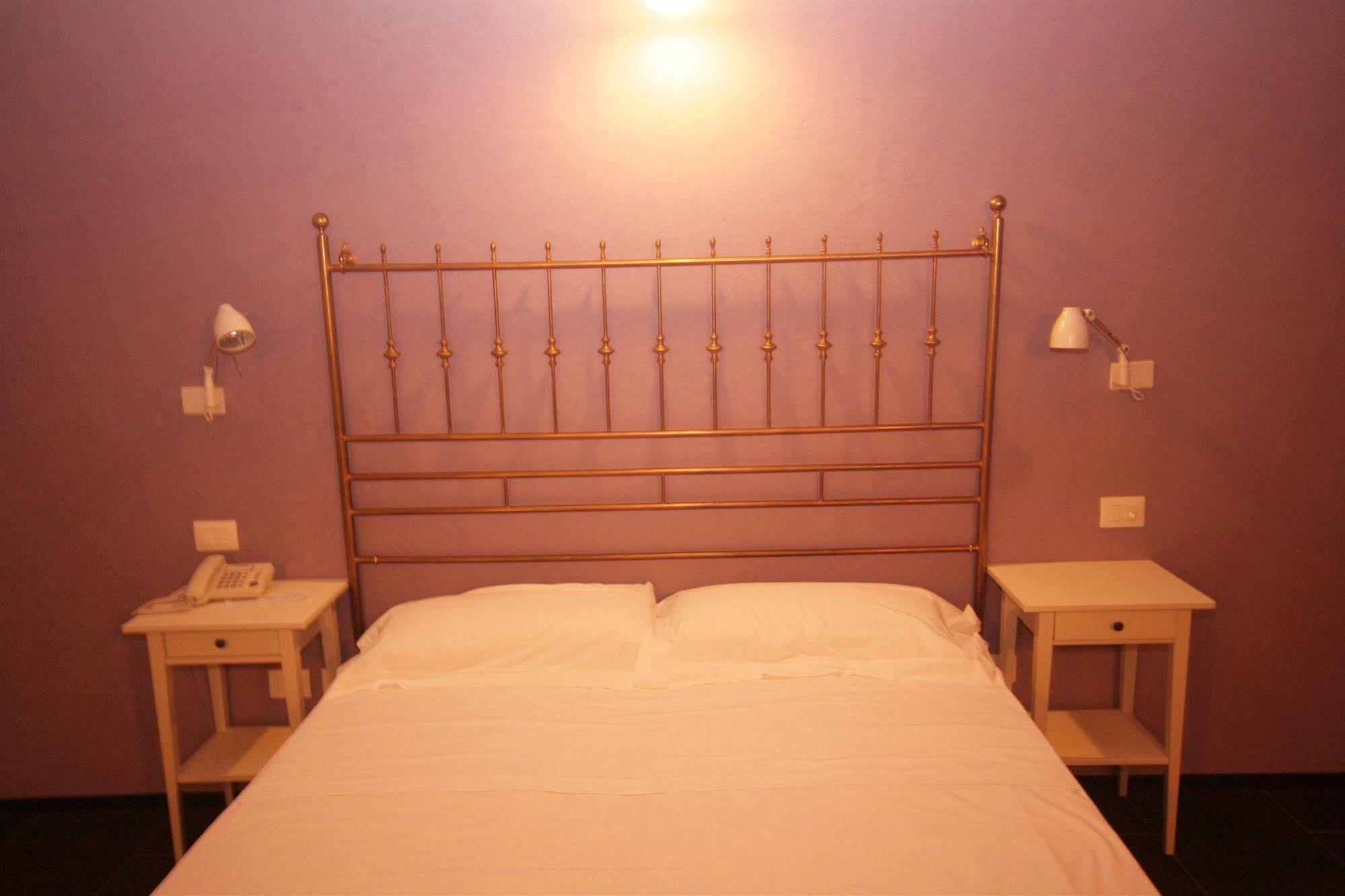 Boutique Hotel Molo S Lucia Syracuse Esterno foto